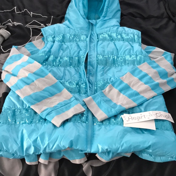 2 piece long sleeve shirt with puffy vest. - Picture 2 of 4